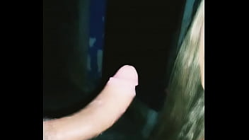 Novinho Soco meu cuzinho sem camisinha