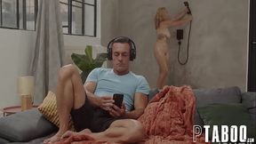 Shower Renato, Ambra Dolce