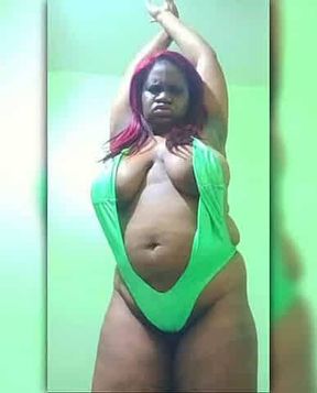 Symphony Model Promo Laurel Eugenia