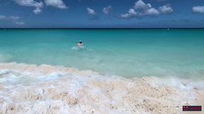 Risky Fuck on the Beach!