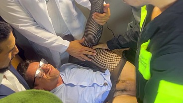 YURI GAÚCHO - PROFISSONAIS FODENDO O CLIENTE E GARANTINDO O BÔNUS DO MÊS - SEXO GAY PARÓDIA - SEXO INTERRACIAL BRASIL