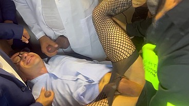 YURI GAÚCHO - PROFISSONAIS FODENDO O CLIENTE E GARANTINDO O BÔNUS DO MÊS - SEXO GAY PARÓDIA - SEXO INTERRACIAL BRASIL
