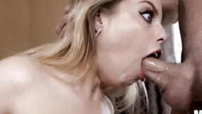 ”BRITNEY AMBER GETS HER THROAT screwed FOR MUGFUCKED!”