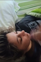 Loirinha gacha putinha ganhando leite na cara
