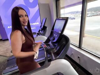 I HAD A RISK SEX IN ANYTIME FITNESS WITH HAWT GYM HOTTY