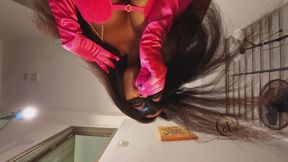 Tiny Worshipper Serves His Giant Ebony Goddess – Full Sensual Facesitting & Oral Worship