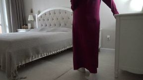 Mom's worst nightmare - her body is bloated