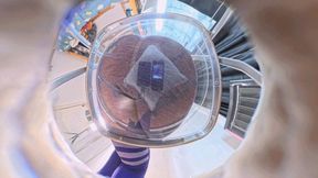 The queen's buttocks crushed the dwarf in 8K VR360