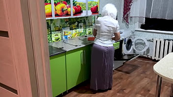 Mature MILF takes it in the ass and rides her boyfriend's cock