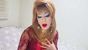 Crossdresser niclo sexy makeup after smoking