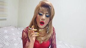 Crossdresser niclo sexy makeup after smoking