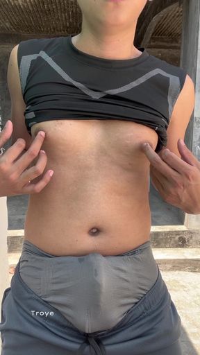 Tight Gym Outfit Makes Me Cum a Lot