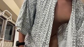 extremely horny!!! flash & cum in hotel common area