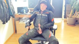 I got my money's worth: jerking off while wearing leather gear and taking a smoke break
