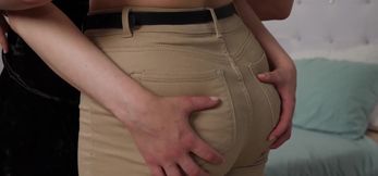 Tattooed Lesbian Pussy Feast