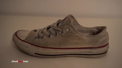 My Sisters Shoes: White Converse (dirty)