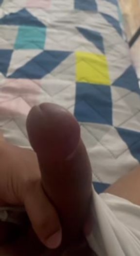 Mi esposa se fue para tienda y aprovecho y me masturbo con la de mi esposa-ema_abby