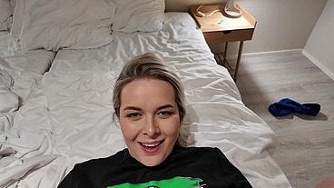 Fucking My 35 Years Old Young Stepmom While Daddy Is At Work