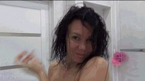 LORY blow dry her hair a