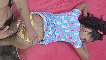 Pequena enteada - PETITE ANAL COM SEUS PEITOS PEQUENOS l