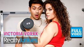 ”Juicy Booty Brunette Wild Trainer Fuck”