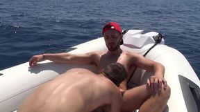 pillonage en d un petit cul serre et imberbe par la bite d un marin b. - lifeguard - scene 4