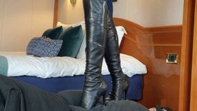 Goddess LunaLaw - You’re So Desperate To Be Under My Leather Boots (HD 720p mp4)