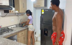 Big Ass Step Sister Fucks Step Brother in the Kitchen After Seeing His Huge Cock Until His Ass Is Filled with a Lot of Cum