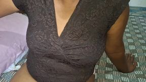 Asian home milf SHOW her Boobs