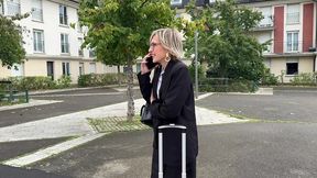 naturellement, didine prend la main sur sa sexualite...