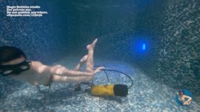 Helen_nude scuba and coins finding 720