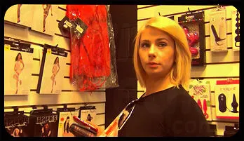 Horny American Teen Cindy Lou Masturbates with Sex Toys