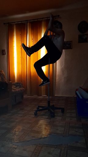 Daeros's doing for fans pole dance