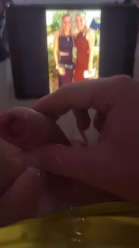 Cum on Anna and Marie😛💦💦💦