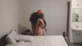 Beautiful Indian Aunty Sex in Saree and Blouse