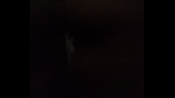 Mi vecina me invit&oacute_ a su casa a ver neflix