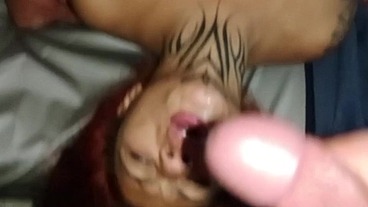 Me follo a la mujer de mi amigó en un rico trío ella lo espera en tangas y la vamos a llenar de semen