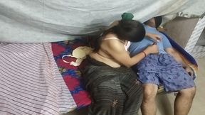 Bra Seller Ne Bhabhi Ko Pel Diya Full Enjoying with Saleman