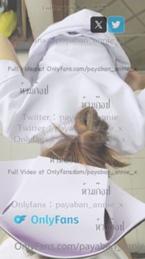 [Nurs]A beautiful nurse is blowjob the dick of a guy next door and gets fucked in front of the door.