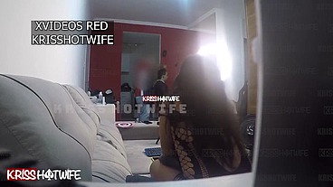 Corno manso chamou um Barbeiro a domicilio, mas não esperava que eu faria uma chamada de vídeo na frente dele com vestidinho transparente, bem puta