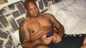 𝙒𝙞𝙛𝙚 𝘾𝙖𝙩𝙘𝙝𝙚𝙨 𝙃𝙞𝙢 𝙎𝙡𝙞𝙥𝙥𝙞𝙣’ — 𝘼𝙣𝙙 𝙐𝙨𝙚𝙨 𝙄𝙩