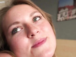 AMATEUR CASTING IN A CHEAP HOTEL ROOM