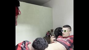 meu amigo me fez mamar a rola dele depois do jogo