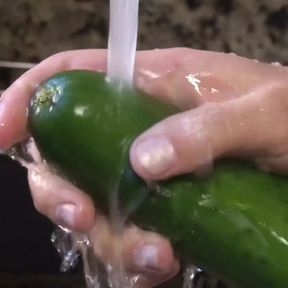 A Desperate Housewife Uses Cucumber and Carrot as a Substitute for a Big Hard Cock