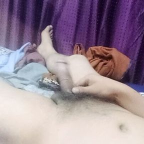 Pakistani boy masturbates