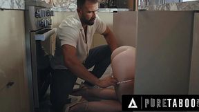 Muscular dude eagerly pounds cheating goddess in exciting kitchen kinks