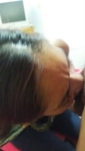 👅 Visiting friend sucking like a goddess