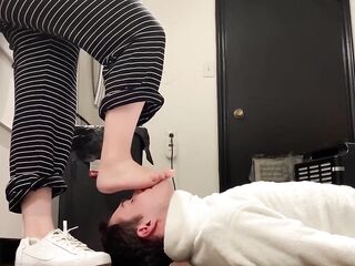 Sniffing girlfriend’s feet after she wears smelliest shoes