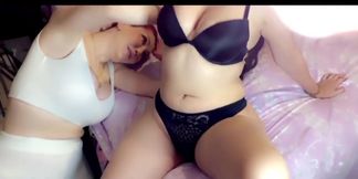 Fire Lesbien with Beautiful Girl