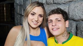 Passionate Latina explores sensual kissing pleasures with lover